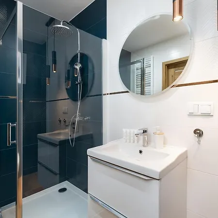 Apartment Modern In & By Renters