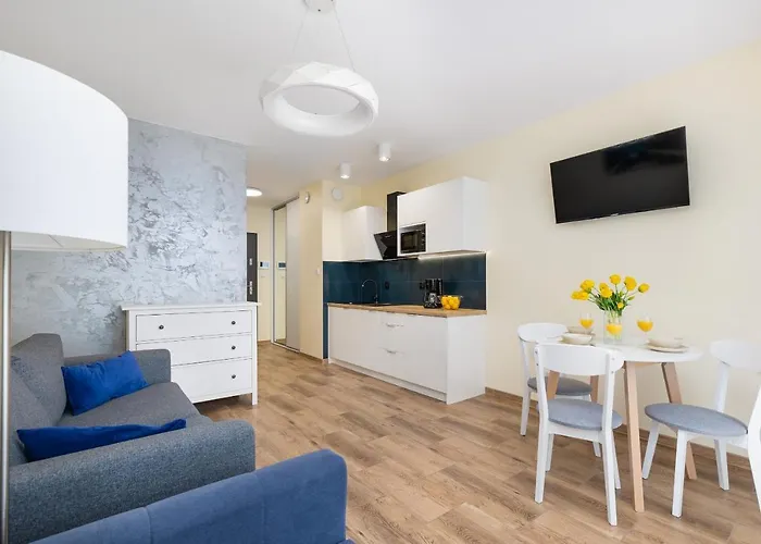 Modern In & By Renters Apartament